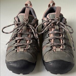 KEEN VOYAGEUR LEATHER HIKING SHOES VENTED LOW Fawn Drizzle 7M 37.5 EUC 1027369
